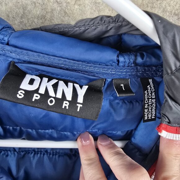 DKNY Sport Boys Puffer Jacket Size 7 Gray With Blue Lining - Picture 4 of 9